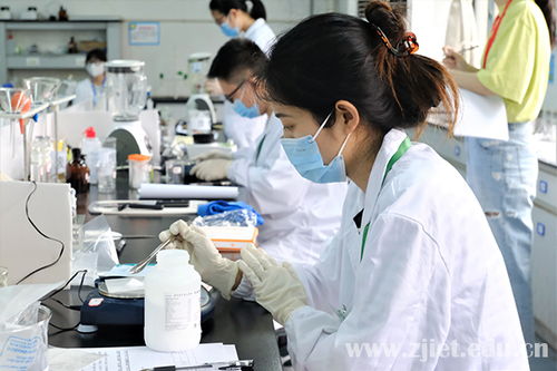 省職業(yè)院校技能大賽高職組農(nóng)產(chǎn)品質(zhì)量安全檢測(cè)賽項(xiàng)在我校成功舉辦，技術(shù)服務(wù)彰顯專(zhuān)業(yè)實(shí)力