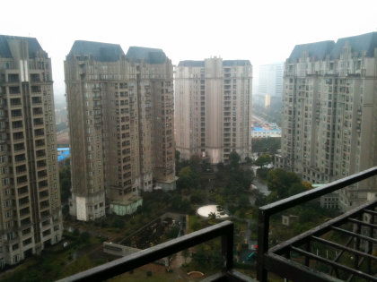 上海名都古北綜合評析 優(yōu)勢、不足及周邊房產(chǎn)經(jīng)紀現(xiàn)狀